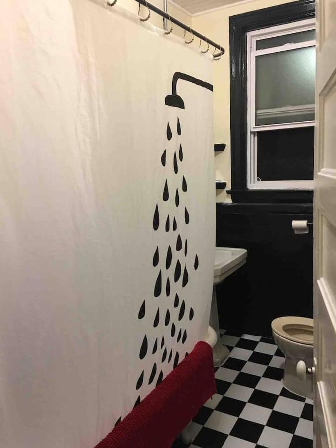 טורונטו Cozy Downtown Private Rooms Near Ago מראה חיצוני תמונה
